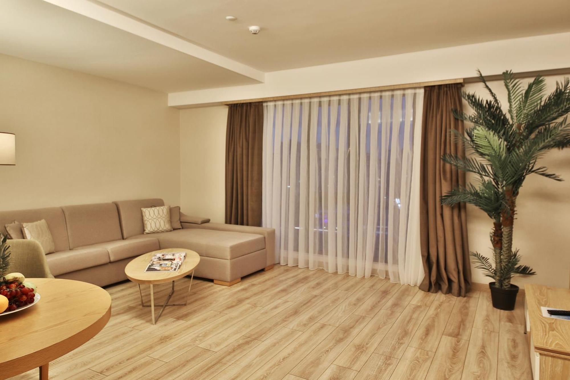 Bof Hotels Ceo Suites Atasehir Istanboel Buitenkant foto